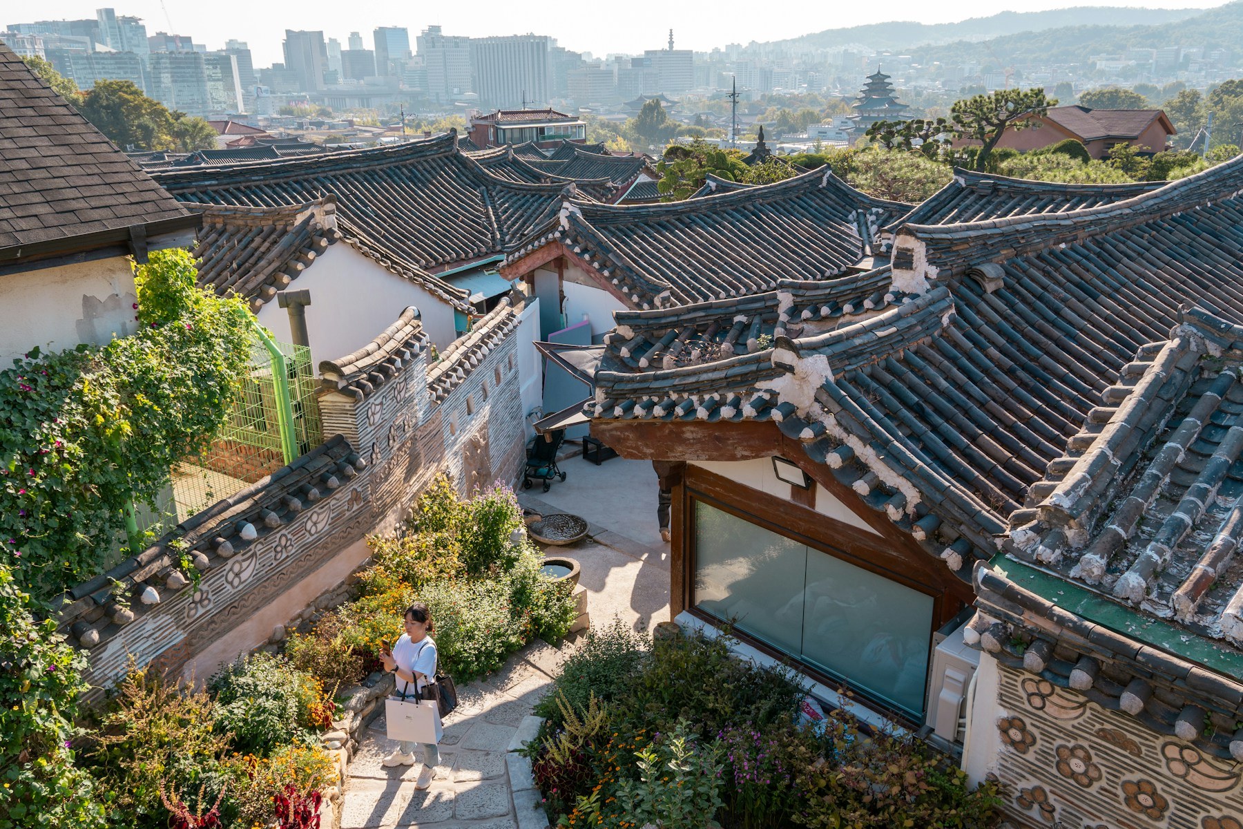 The hanok madang